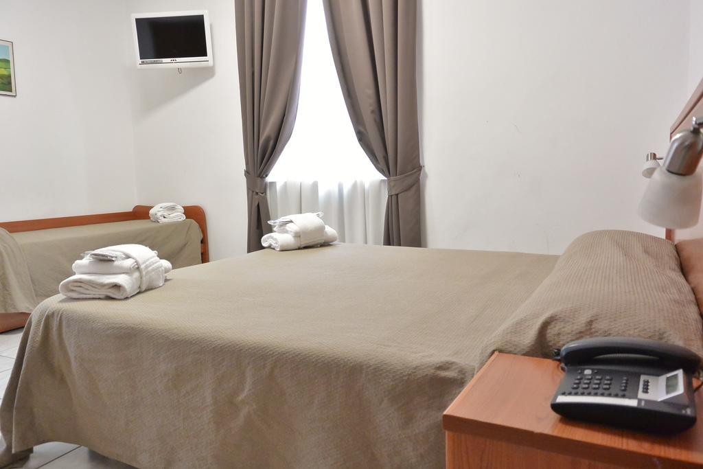 Hotel Trentina มิลาน ภายนอก รูปภาพ