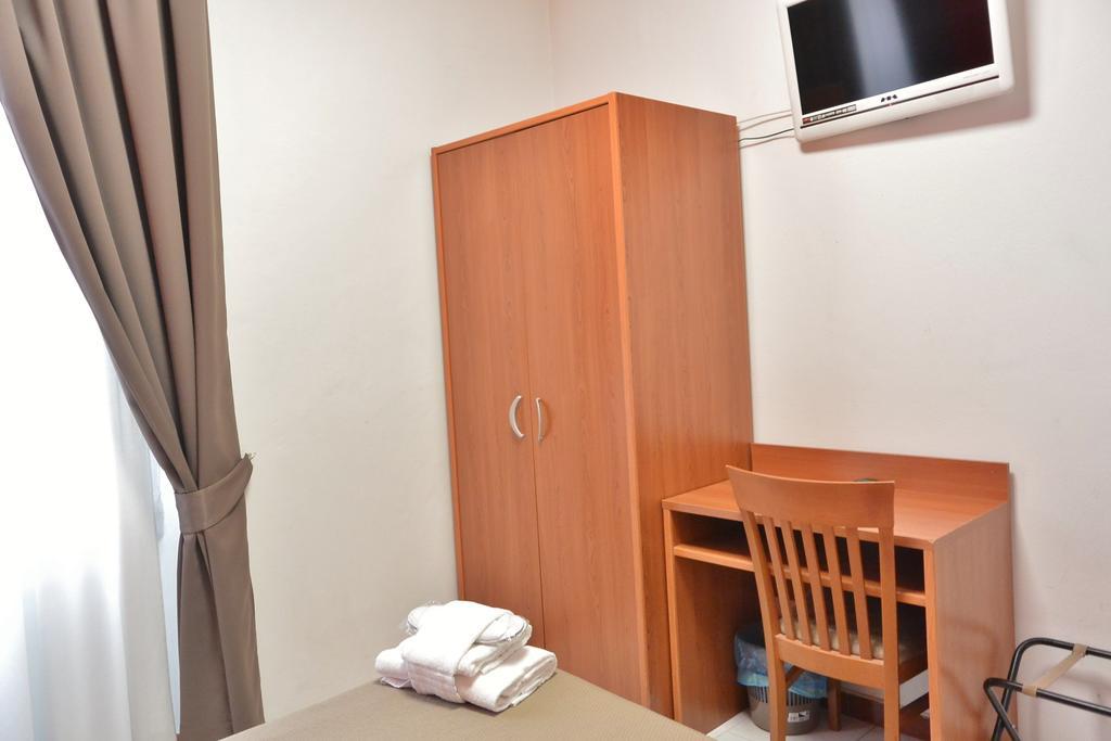 Hotel Trentina มิลาน ภายนอก รูปภาพ