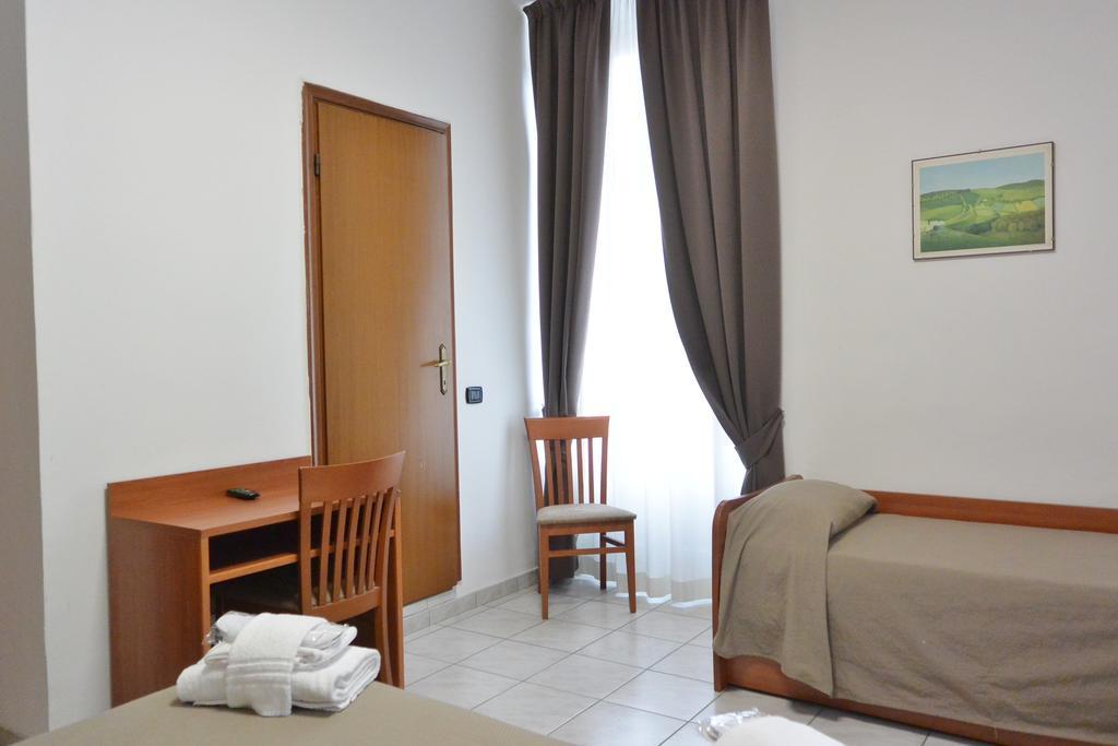 Hotel Trentina มิลาน ภายนอก รูปภาพ