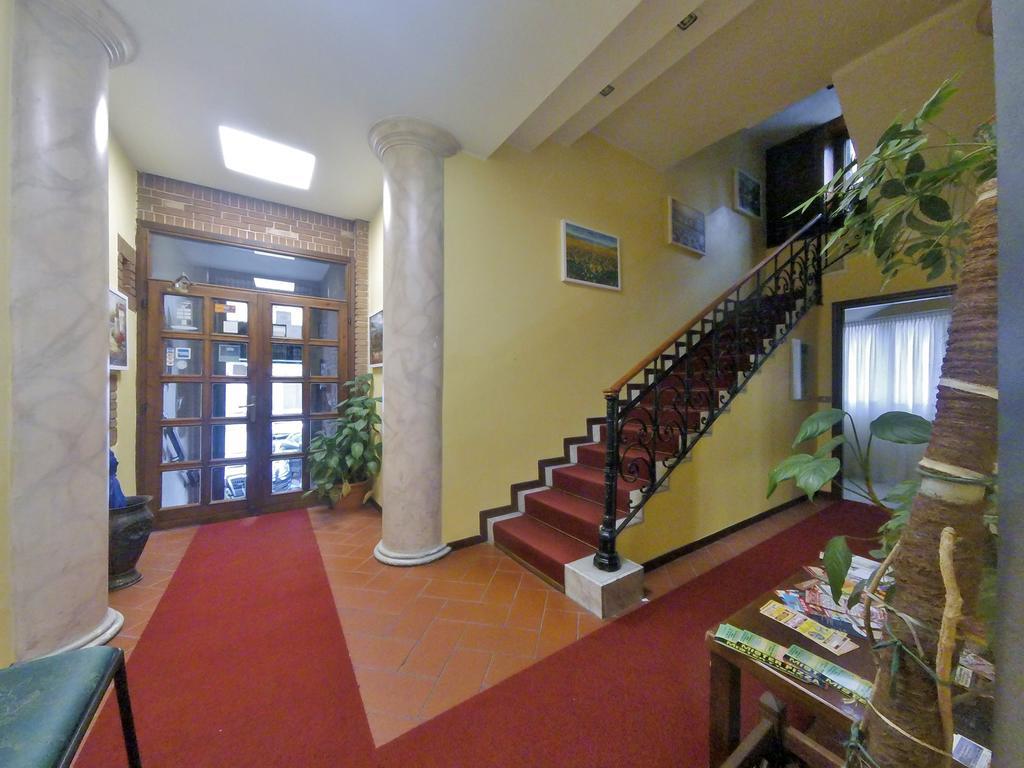 Hotel Trentina มิลาน ภายนอก รูปภาพ