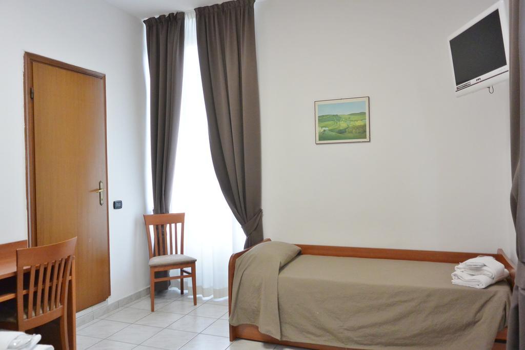 Hotel Trentina มิลาน ภายนอก รูปภาพ