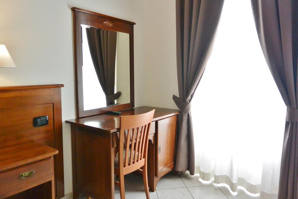 Hotel Trentina มิลาน ภายนอก รูปภาพ